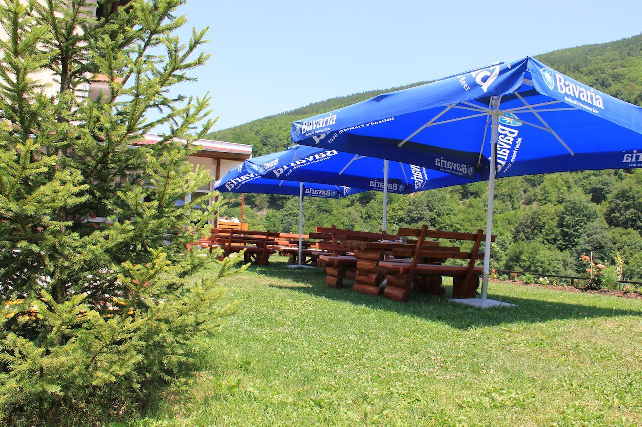 Motel Bavaria Фоча Екстер'єр фото