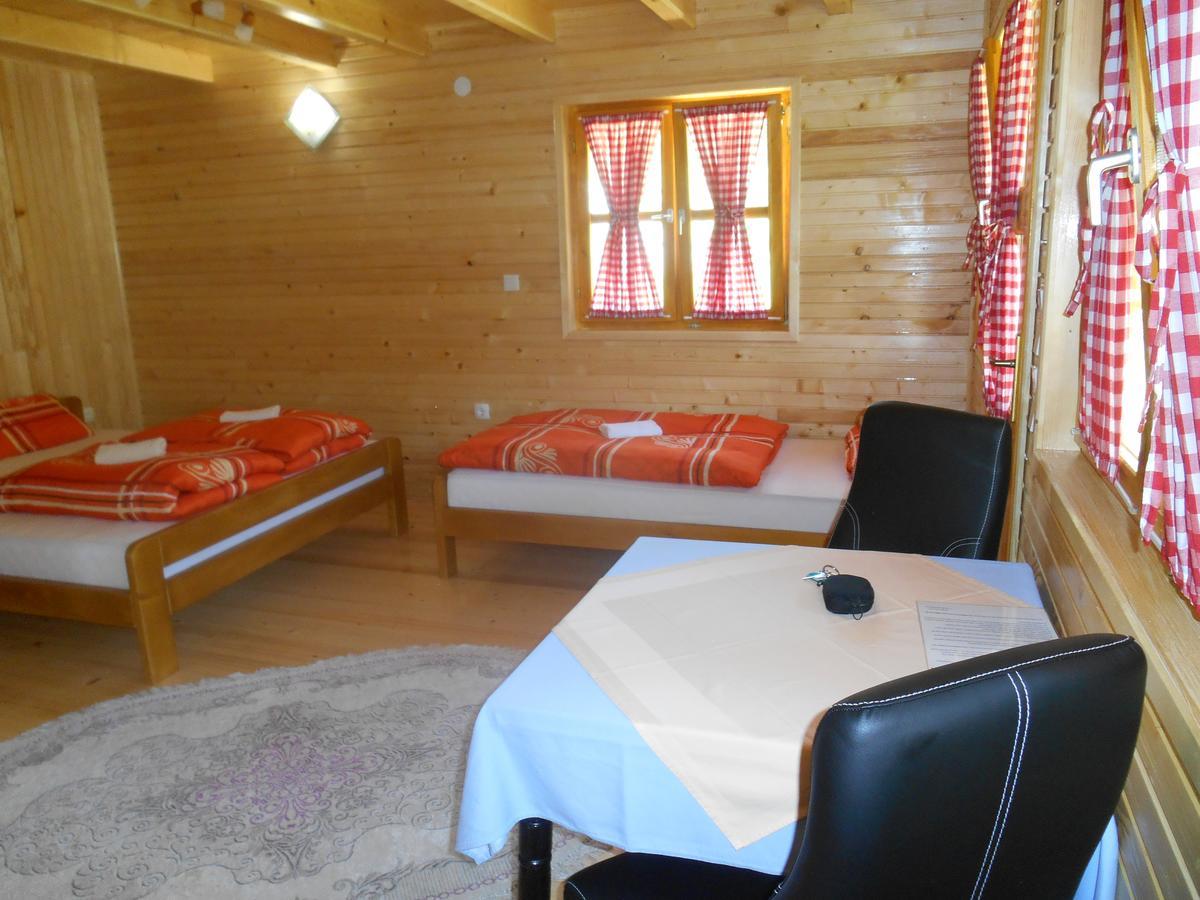 Motel Bavaria Фоча Екстер'єр фото